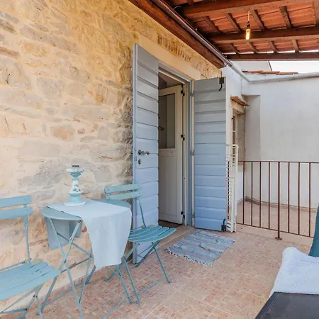 Semesterbostad Traditionelles Steinhaus Am In By Interhome *