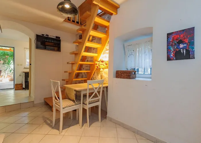 Traditionelles Steinhaus Am In By Interhome Dom wakacyjny Preko